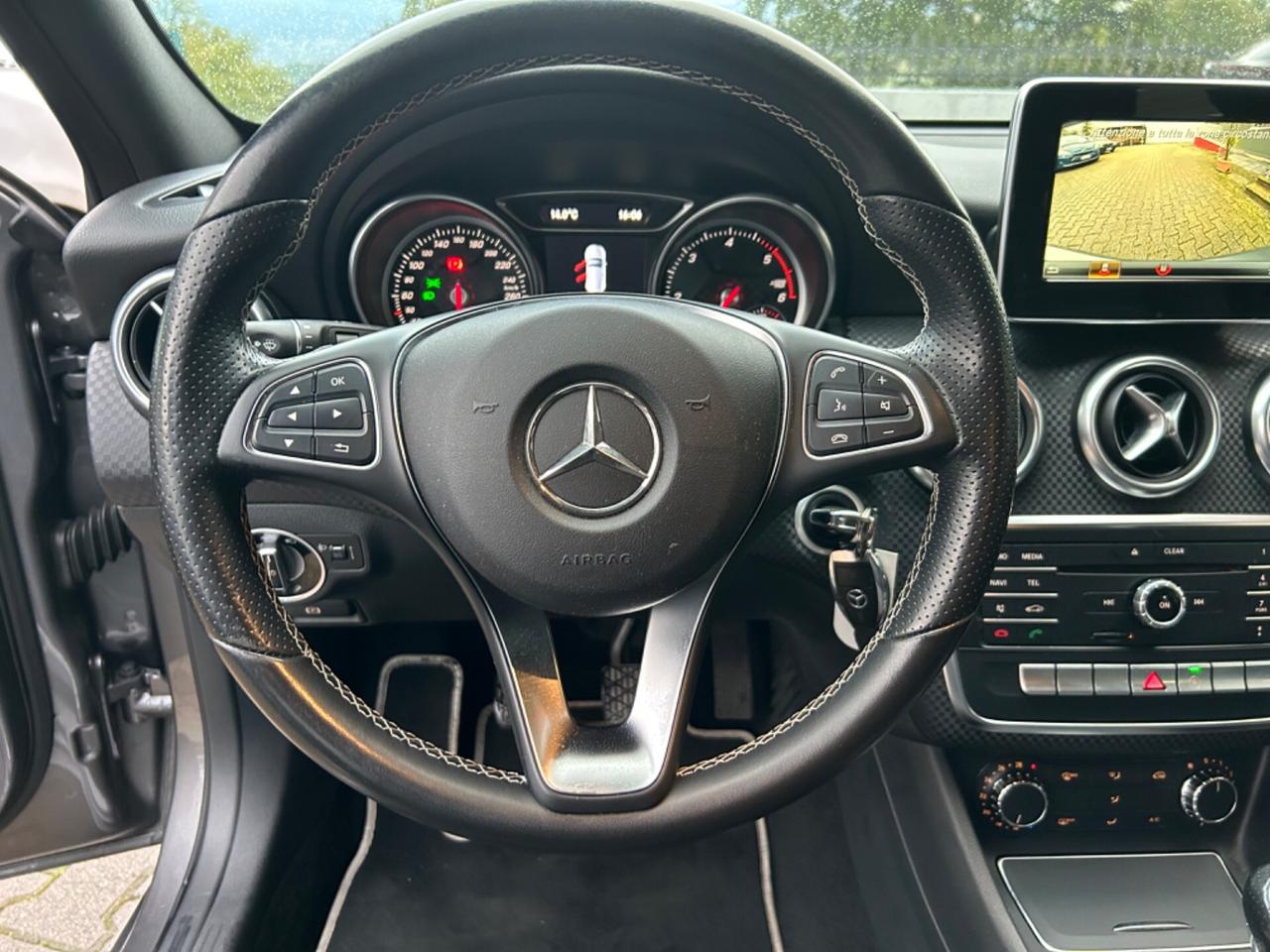 Mercedes-benz A 180 A 180 d Sport