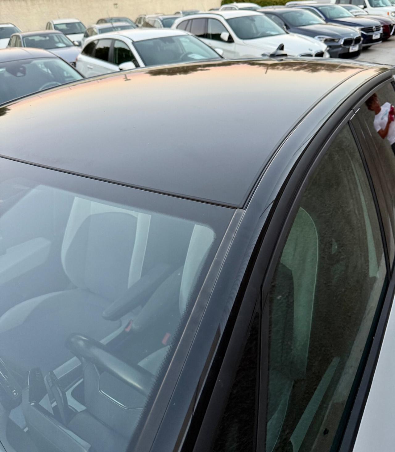 Volkswagen ID.3 Family,Tetto Panoramico,Fari IQ.LIGHT,FULL OPTIONAL
