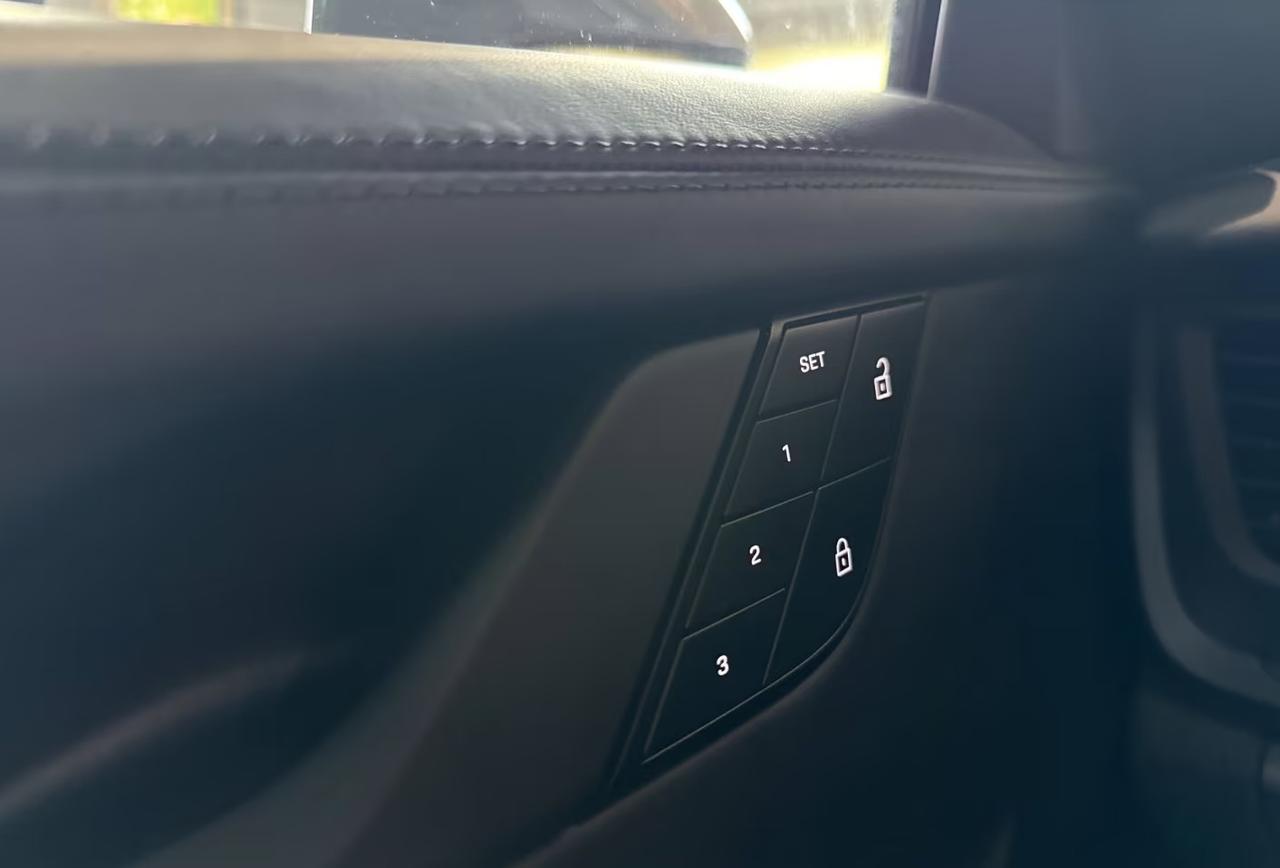 Porsche 911 Coupe 3.6 Carrera GTS auto