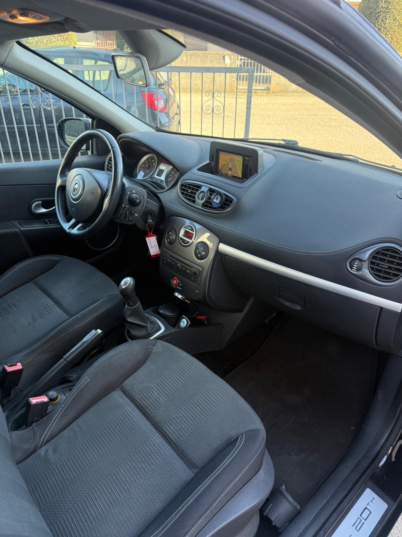 RENAULT CLIO 1.2 BENZINA FULL OPT 2011 UNICO PROP