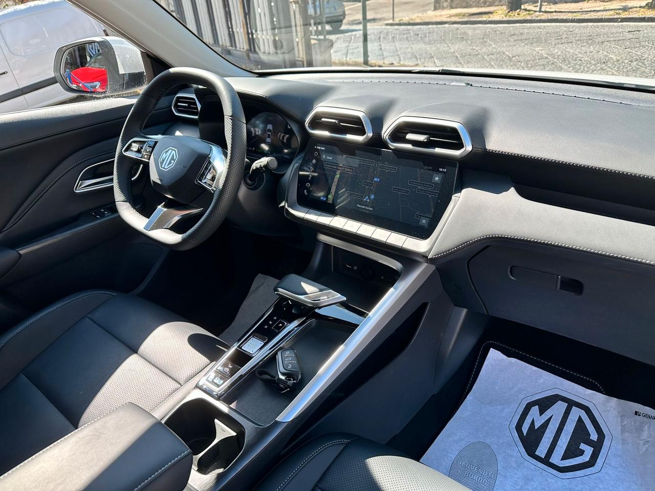 Mg ZS Hybrid+ Luxury