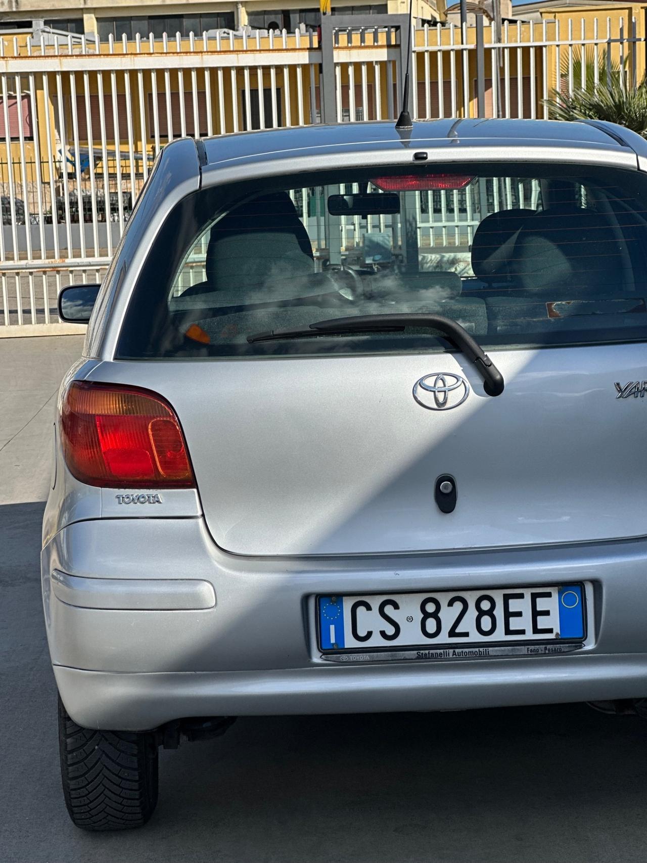 Toyota YARIS 1.0 BENZINA 2005 - SOLO 120 MILA KM