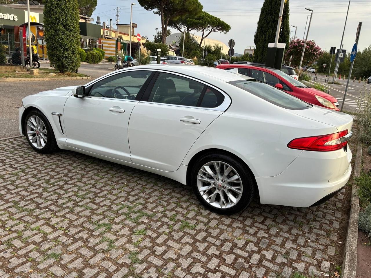 Jaguar XF