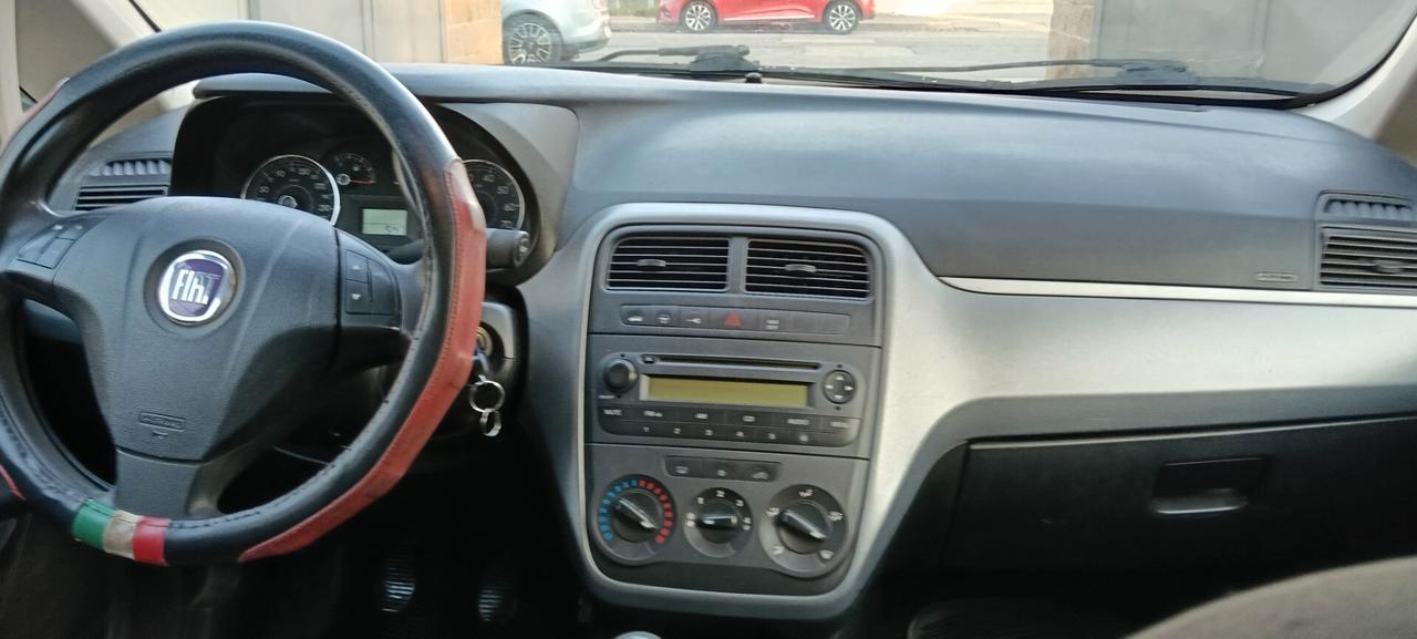 Fiat Grande Punto 1.3 MJT 75 CV 3 porte Dynamic