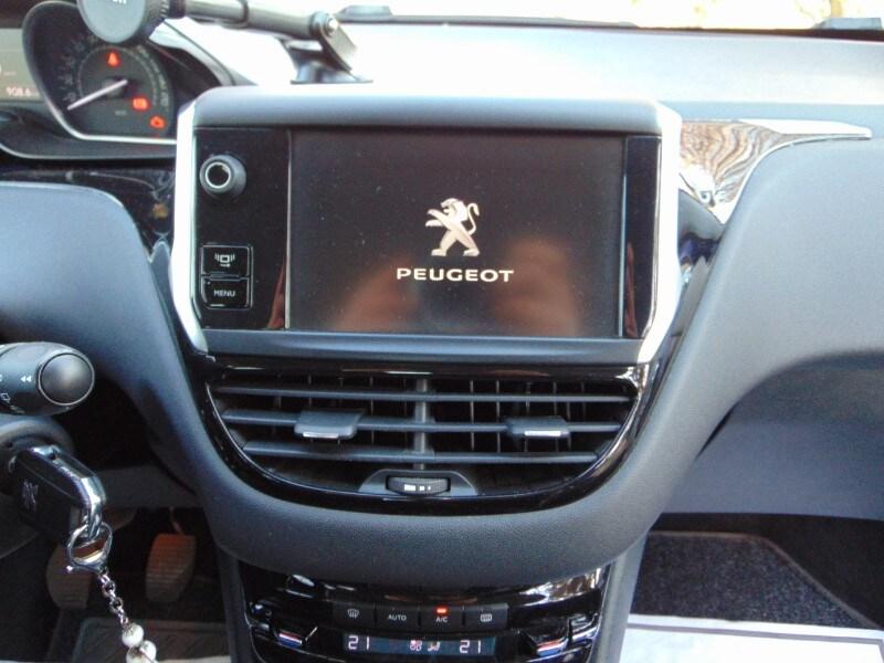 PEUGEOT 208 1° serie 1.6 e-HDi 92 CV Stop&Star...