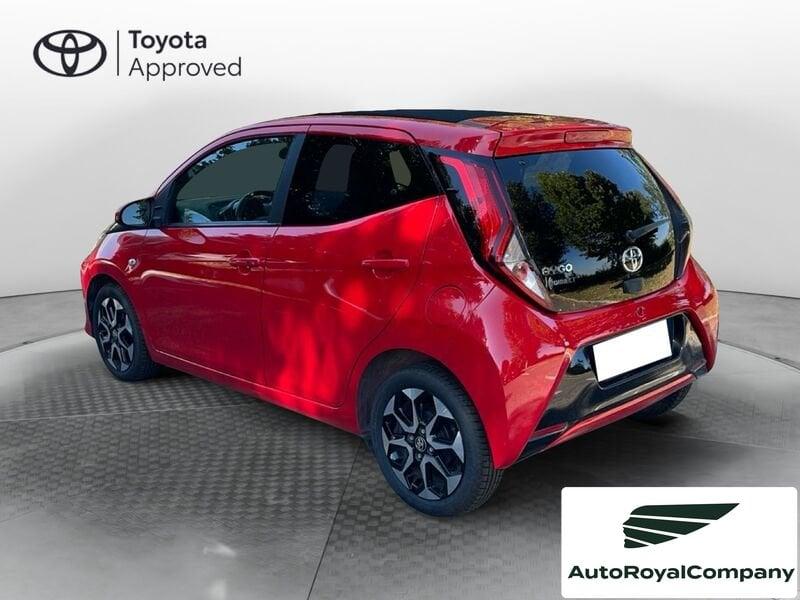 Toyota Aygo 1.0 VVT-i x-clusiv red style MMT
