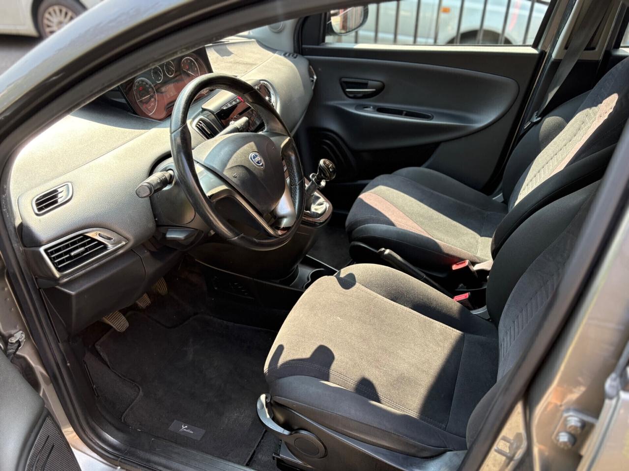 Lancia Ypsilon 0.9 TwinAir Metano Ecochic Gold 2013