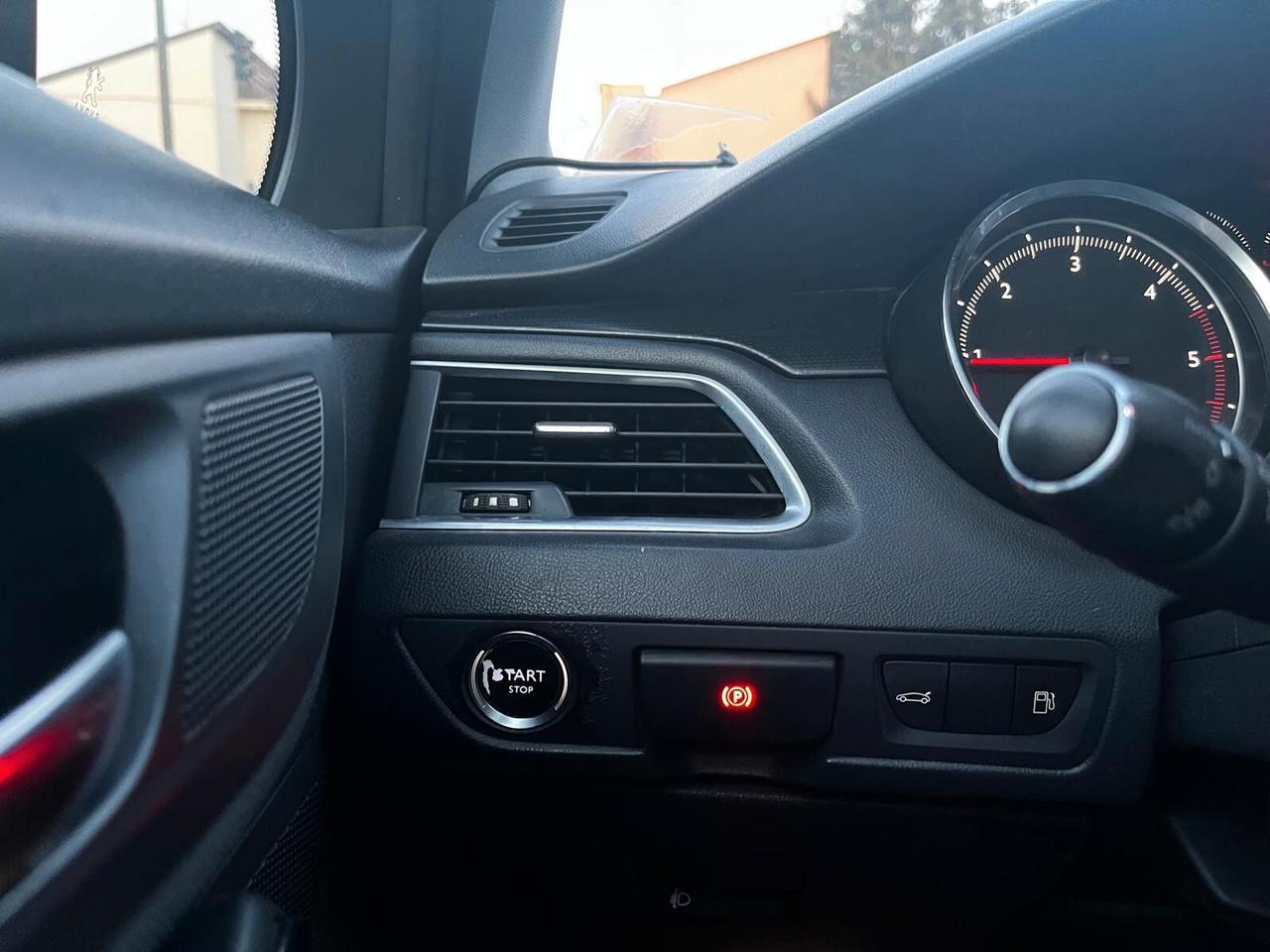 Peugeot 508 2.0 HDi 140CV SW Ciel Allure - 2013