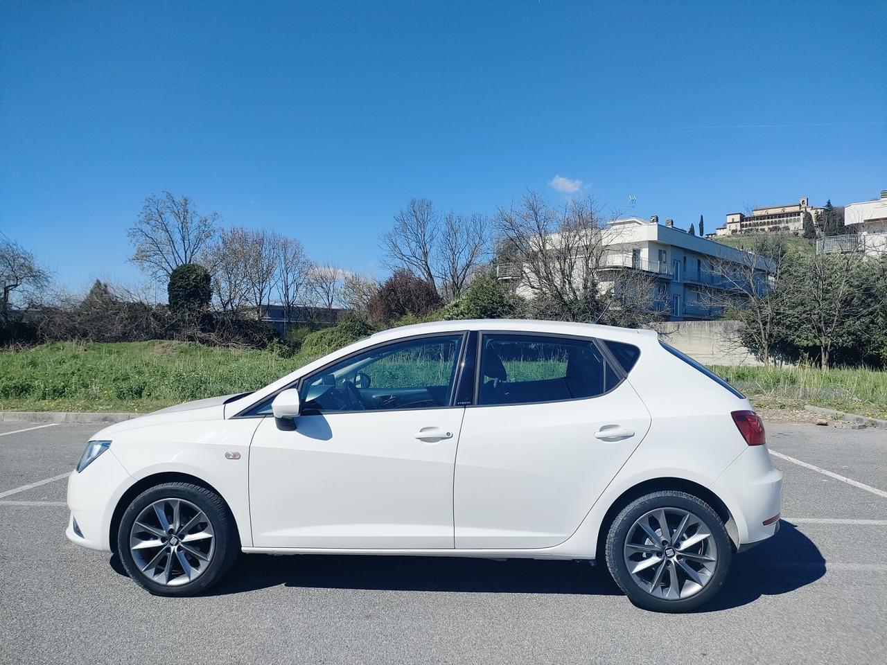 SEAT Ibiza Ibiza 5p 1.2 Hi-Tech 70cv
