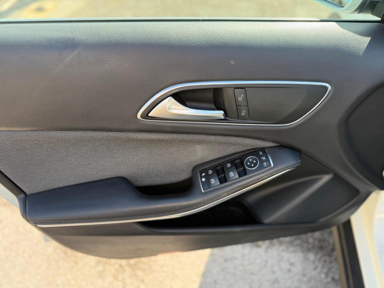 Mercedes-benz GLA 180 d Automatic Business