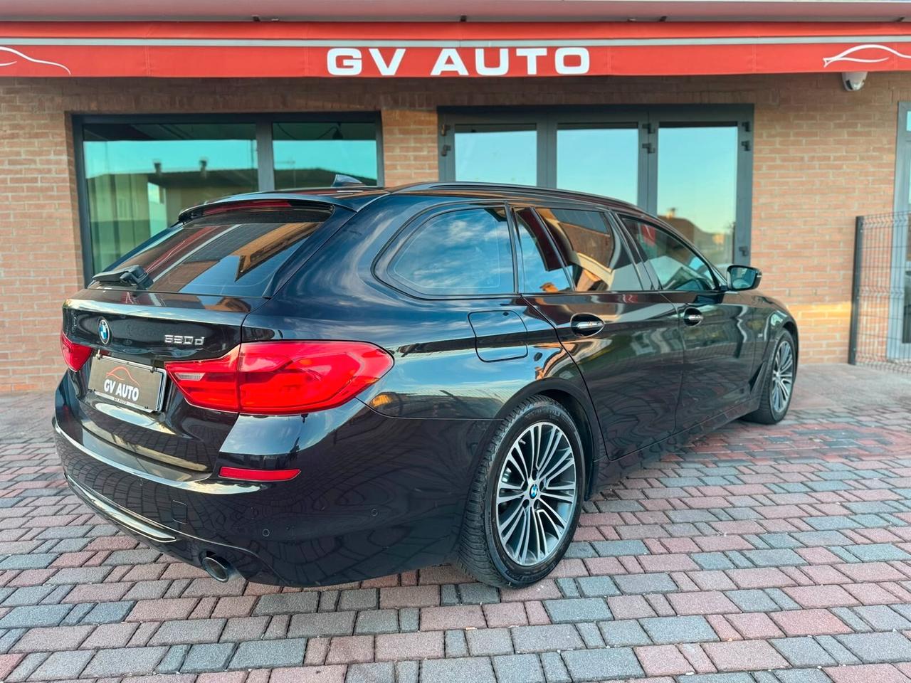 BMW 520d SPORT FULL OPTIONAL