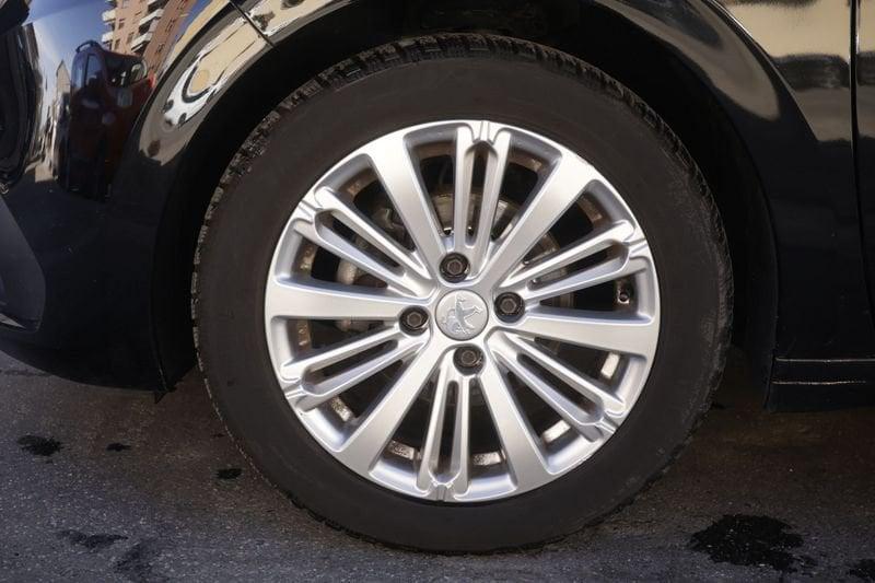 Peugeot 208 Peugeot 208 Active PureTech 82cv S/S Neopat. 61KW ANNO 2019