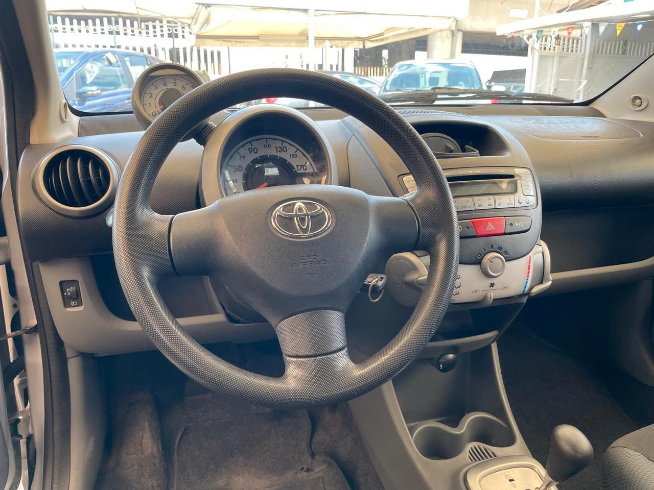TOYOTA AYGO AUTOMATICA