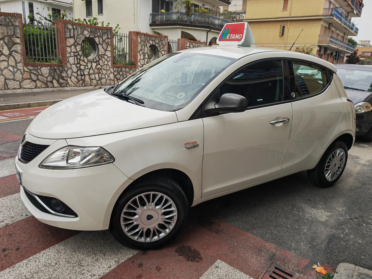 LANCIA YPSILON 0.9 TWINAIR CV84 KW62 ECOCHIC PLATINUM