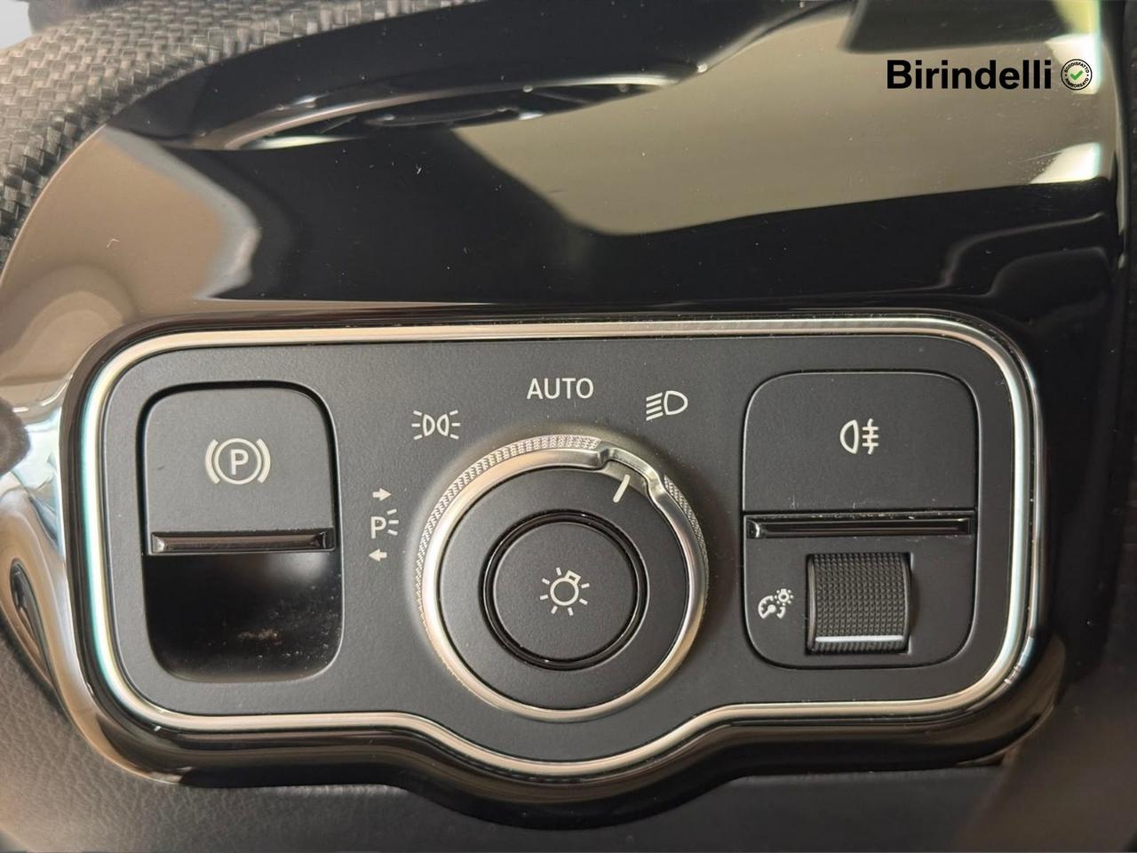 Mercedes-Benz Classe A (W177) - A 180 Automatic Business