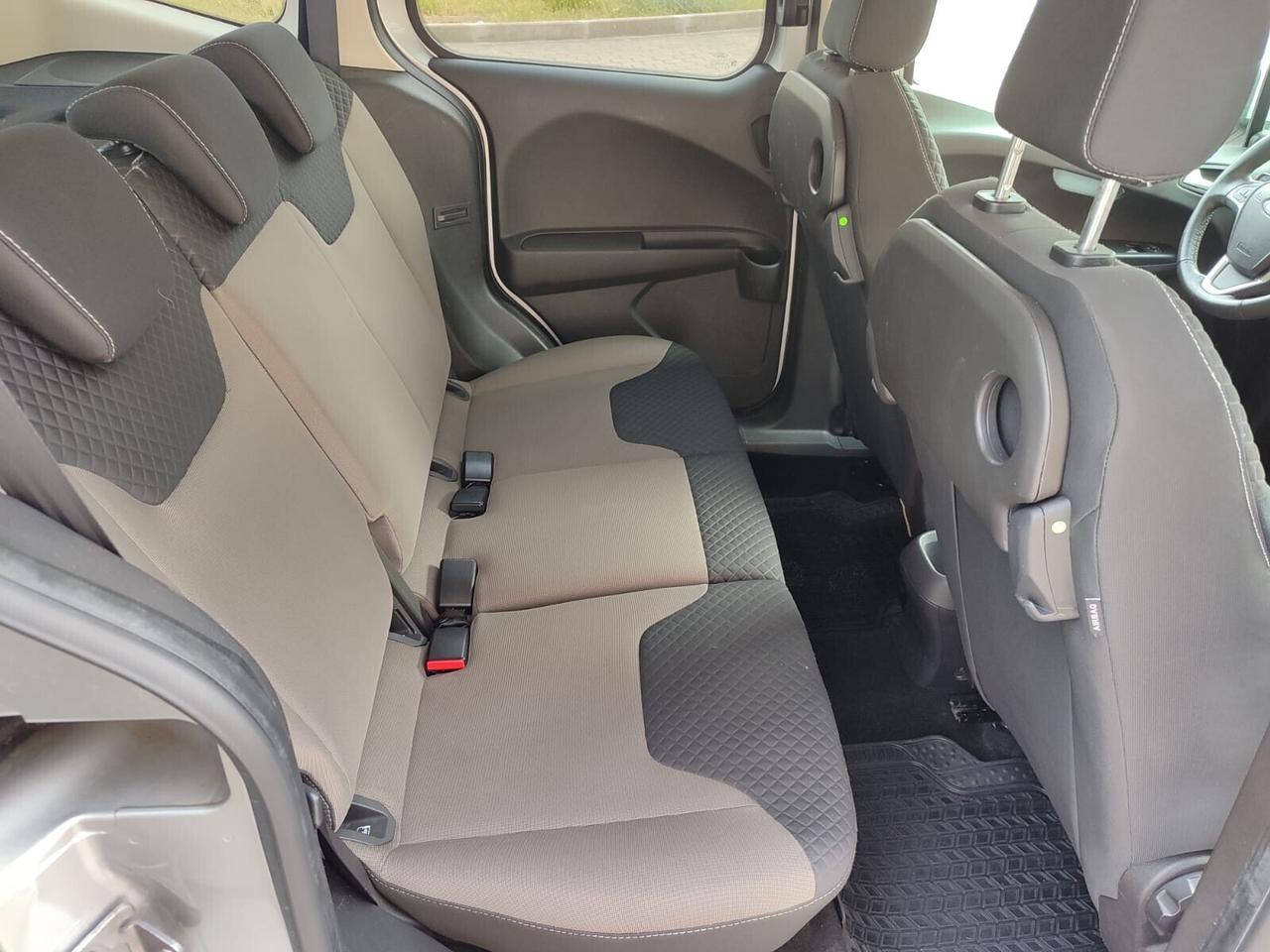 Ford Tourneo Courier 1.5 tdci 75CV VETTURA NUOVO!!