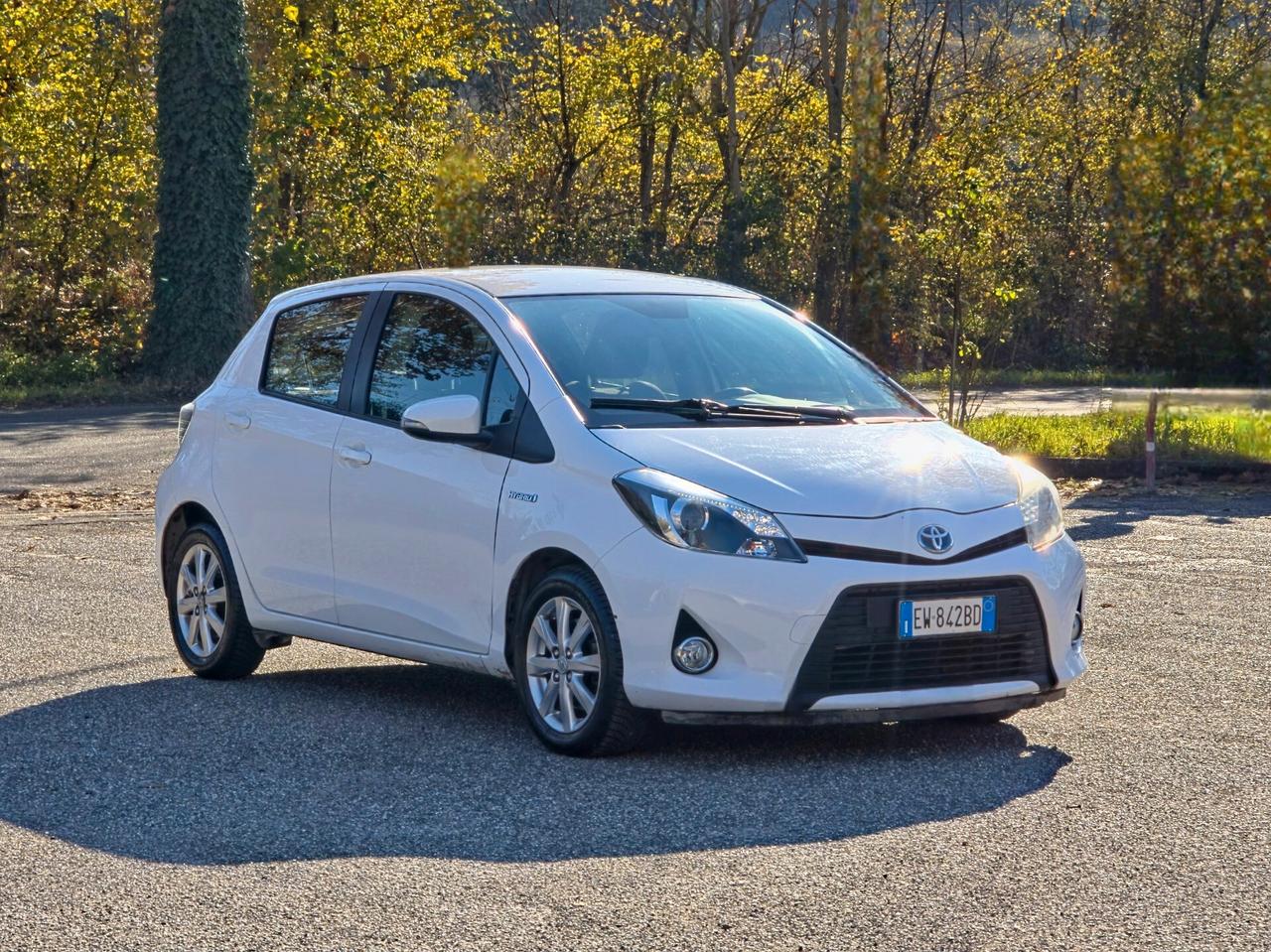 Toyota Yaris 1.5 Hybrid 5 porte Lounge 2014-E5B Automatico NEO