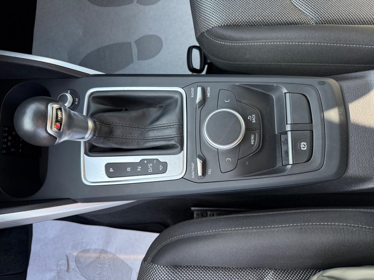 Audi Q2 30 TDI S tronic Business Design