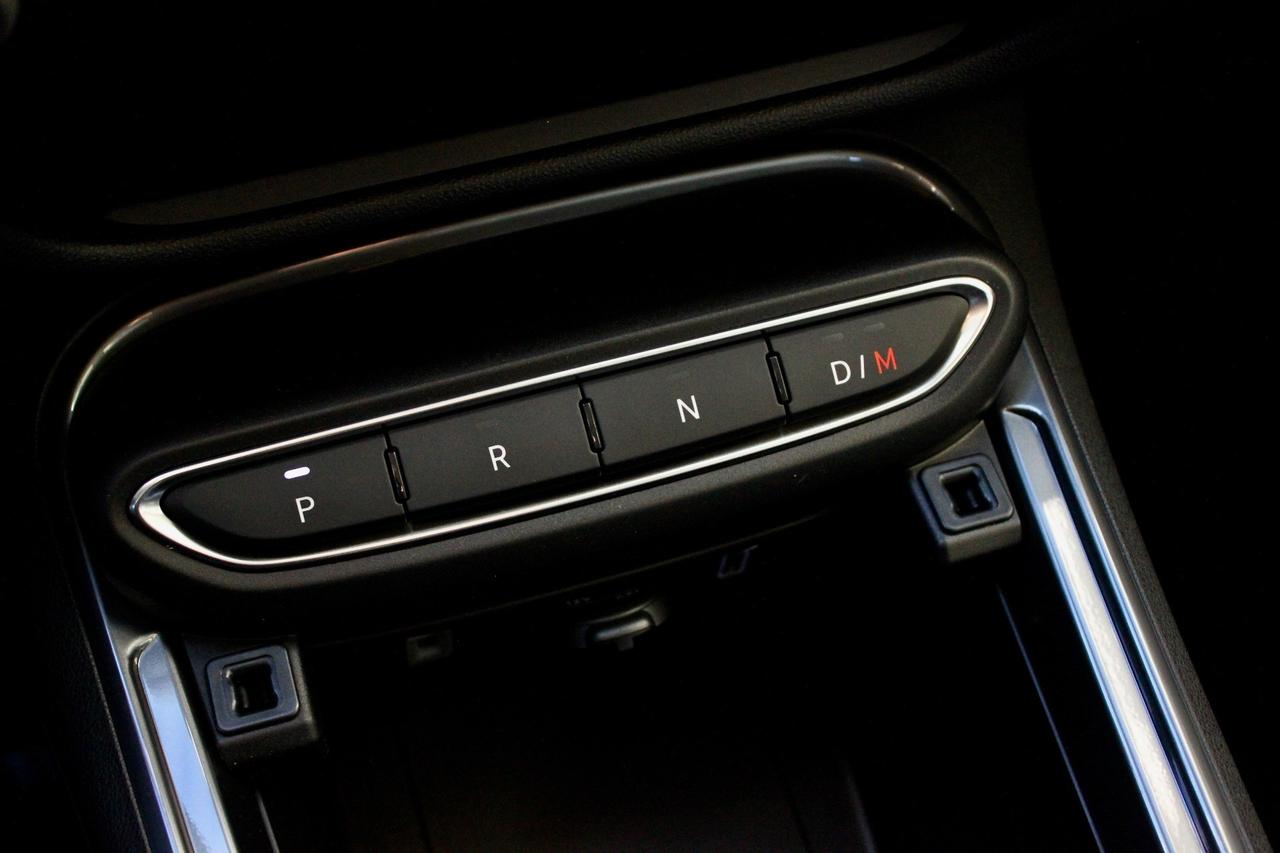 Fiat 600 1.2 HYBRID ICON 145CV PADDLE AL VOLANTE APPLE CAR PLAY