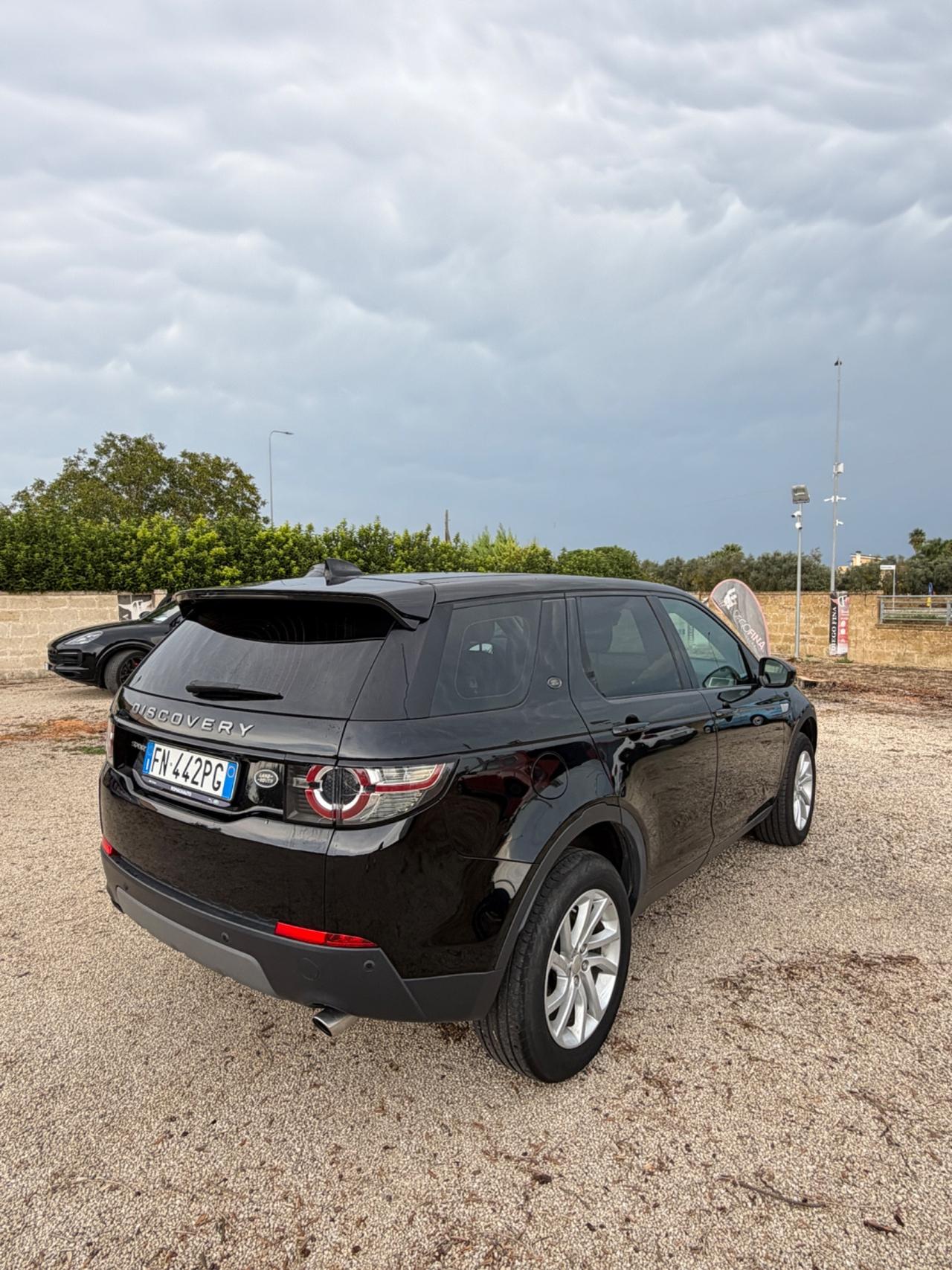 Land Rover Discovery 2.0 TD4 150 cv full