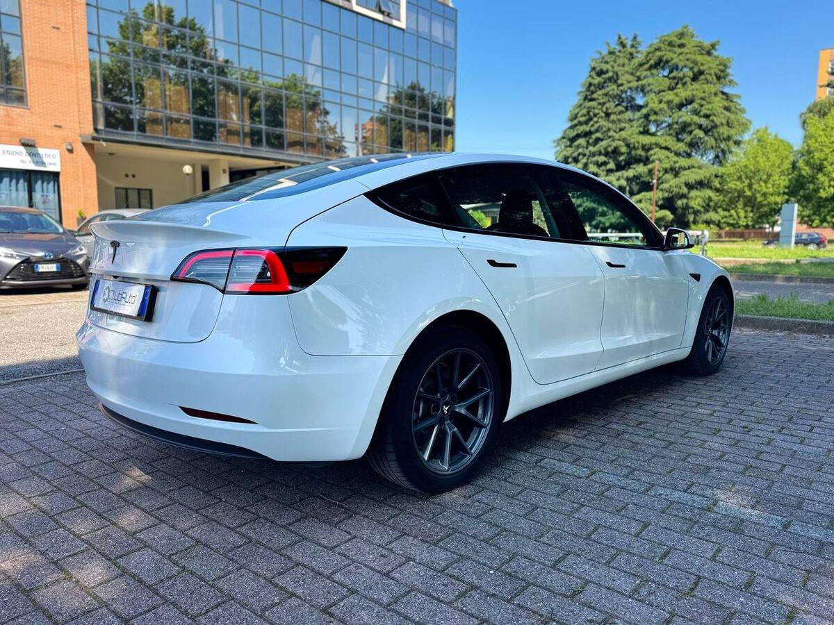 Tesla Model 3 Standard rwd Plus