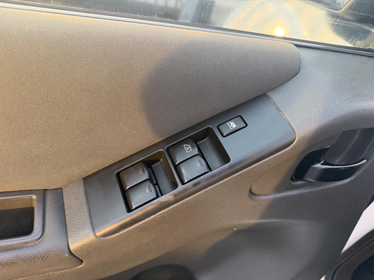 Nissan Navara 2.5 dCi 4 porte Double Cab WoRK