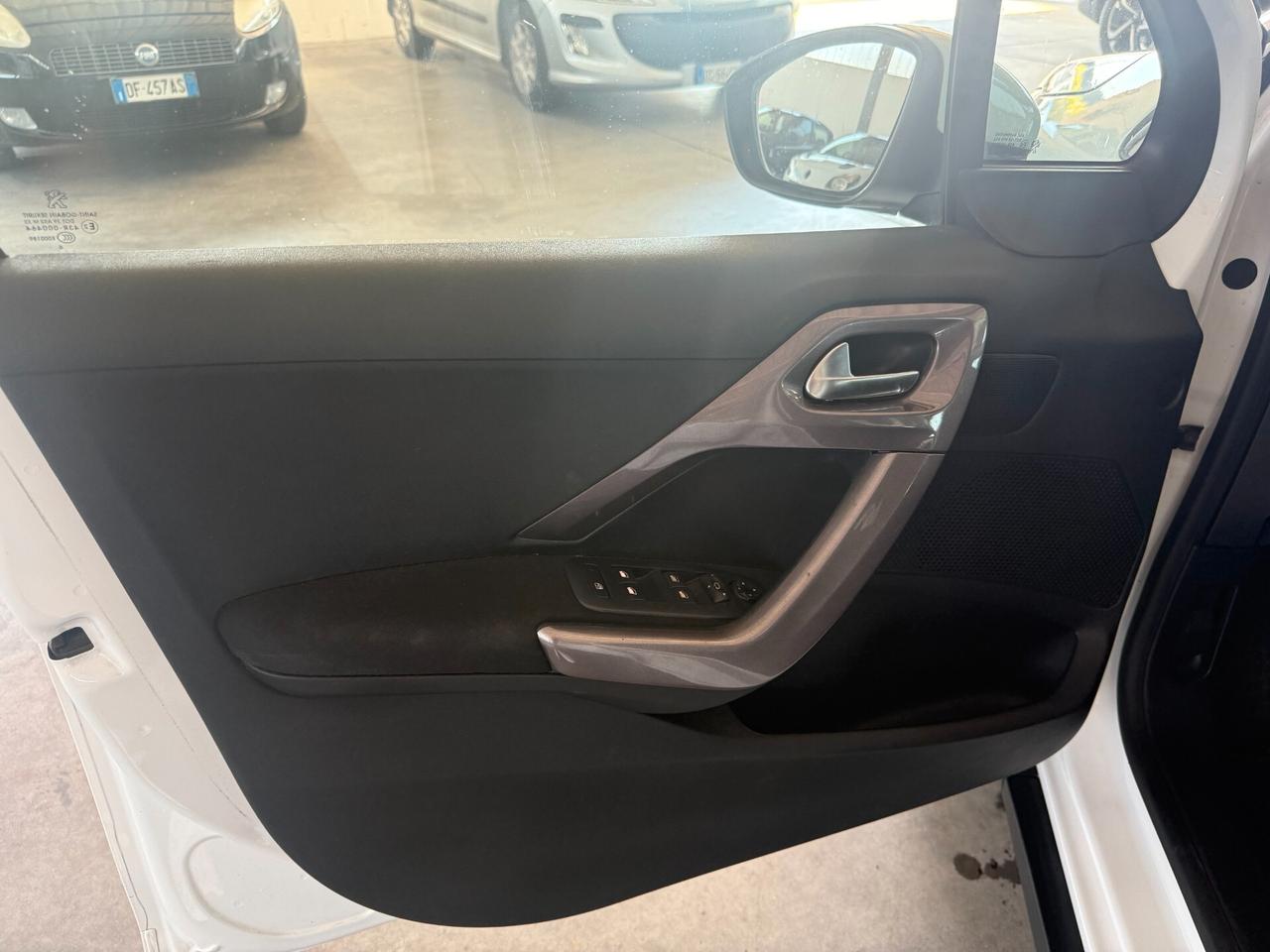 Peugeot 2008 PureTech 82 ETG5 S&S Allure