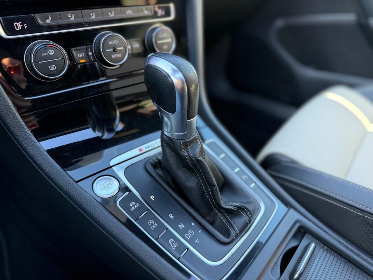 Volkswagen Golf R 7.5 2.0 TSI DSG 4MOTION 5p. BMT