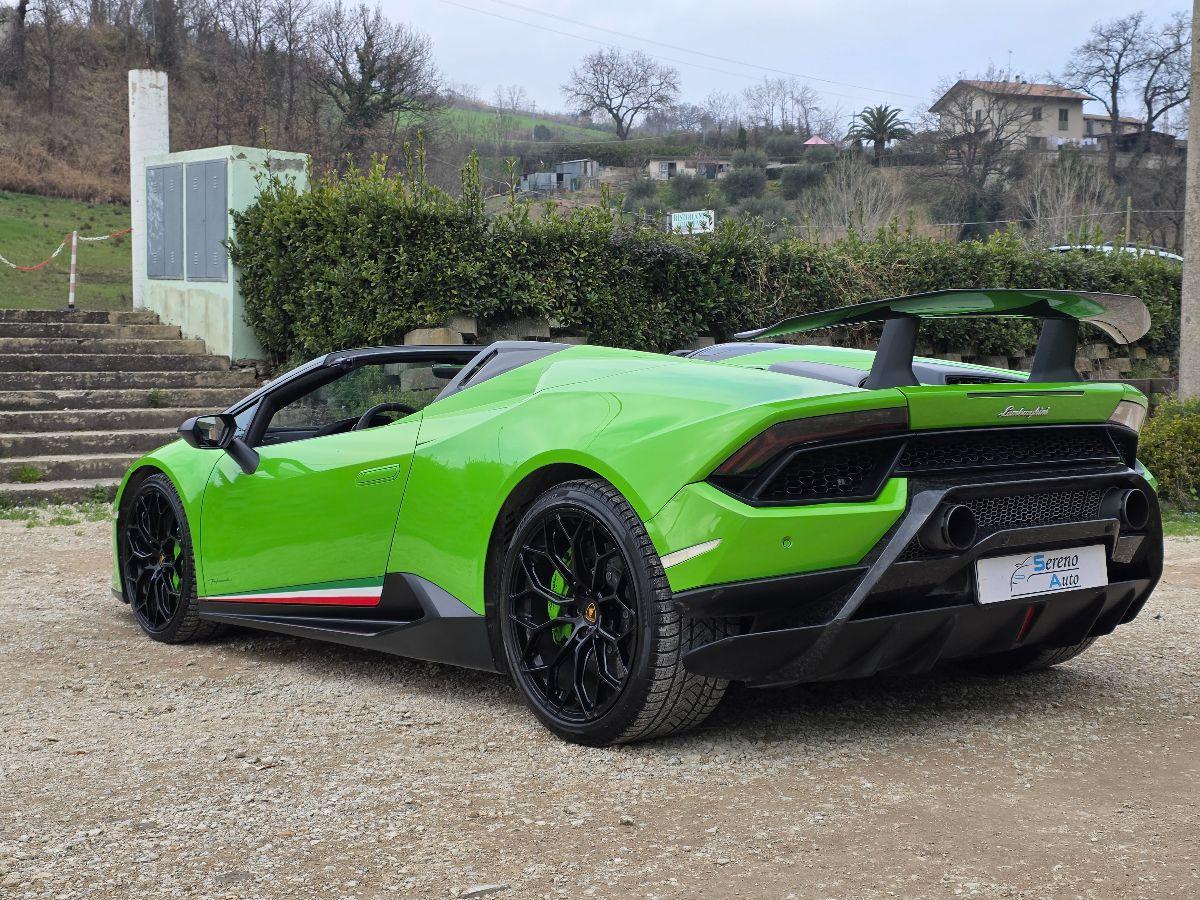 LAMBORGHINI HURACAN SPYDER PERFORMANTE NOLEGGIO