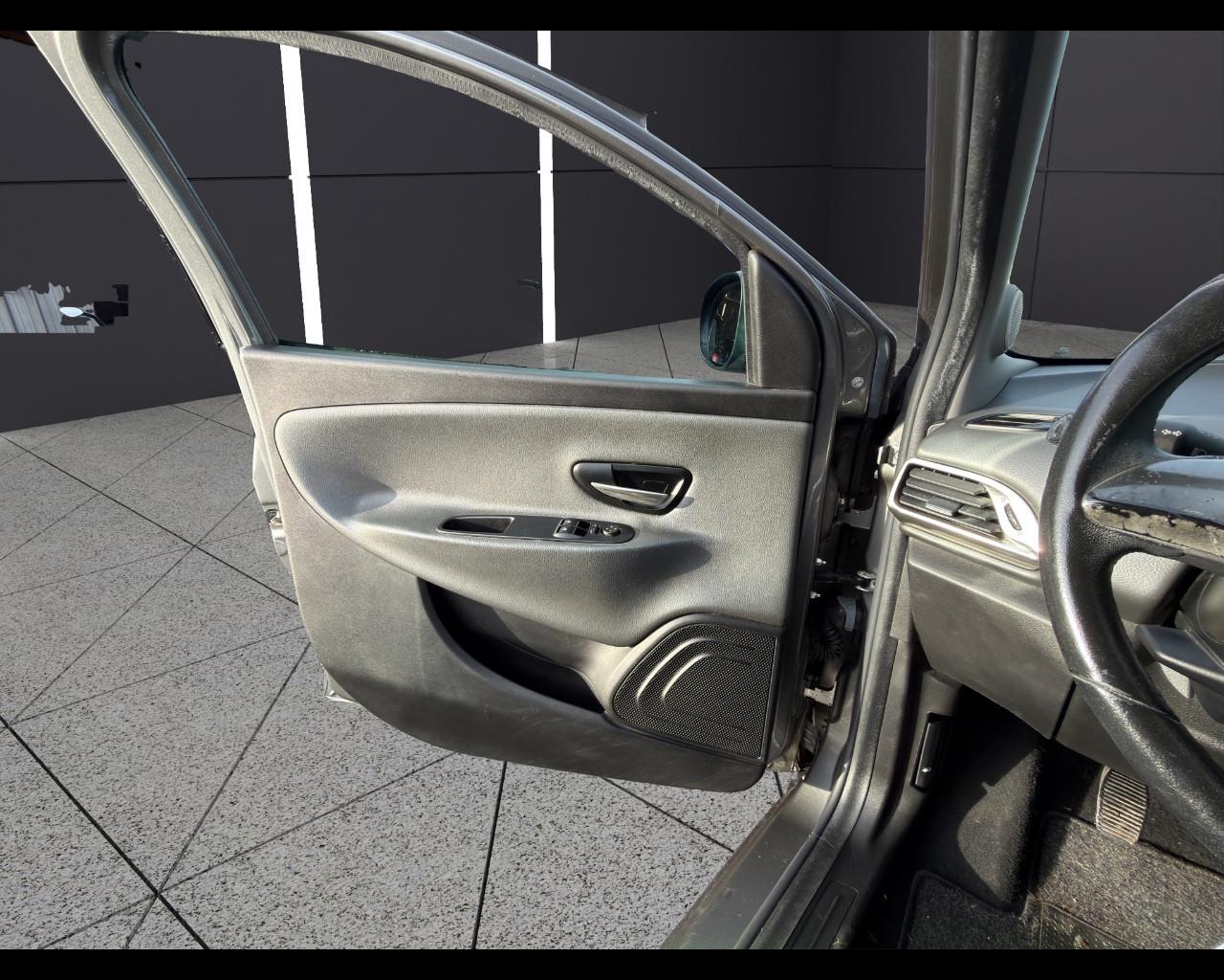 LANCIA Ypsilon 1.3 MJT 16V 95 CV 5 porte S&S Platinum