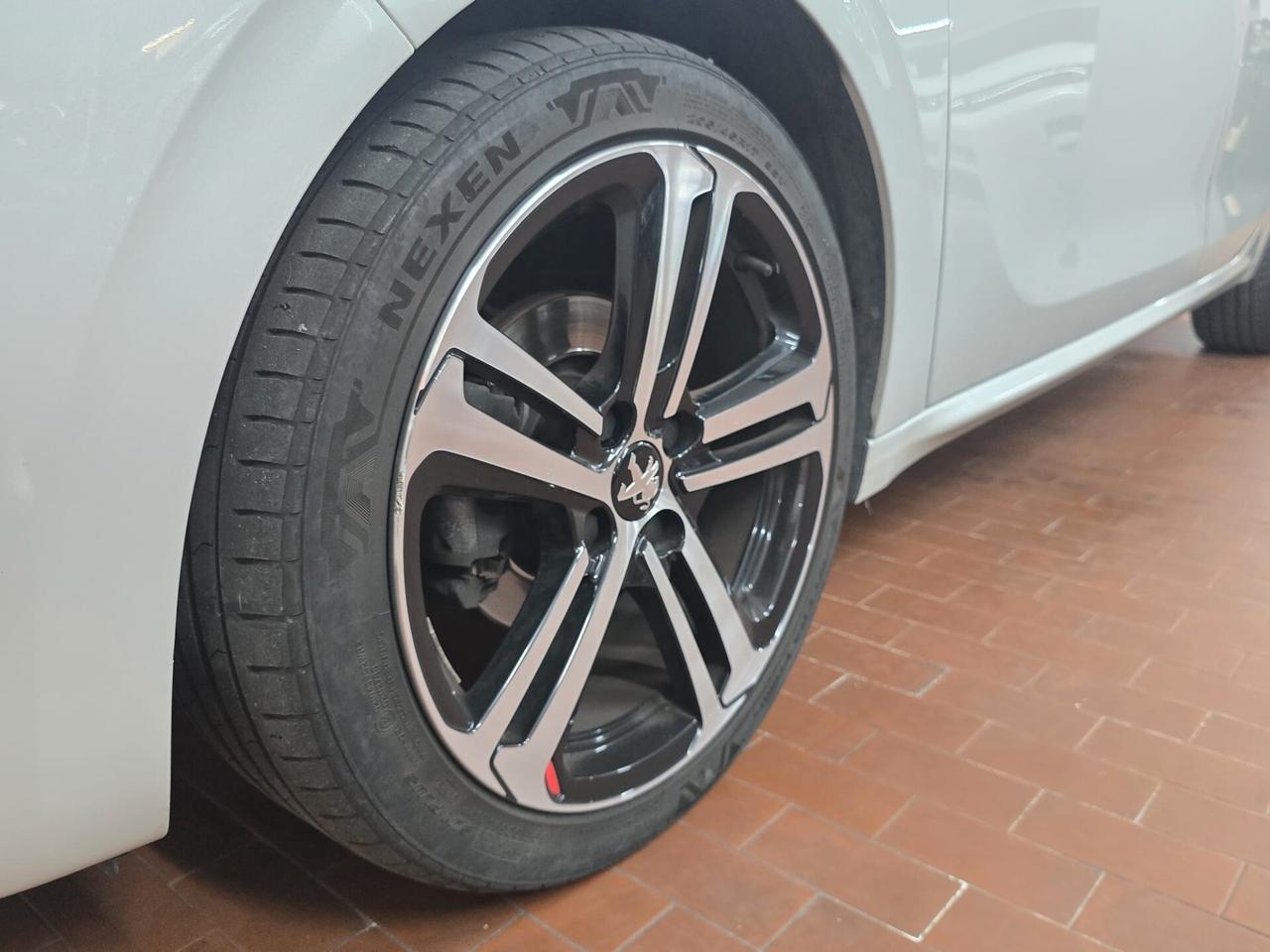 Peugeot 208 BlueHDi 100 S&S 5 porte GT Line