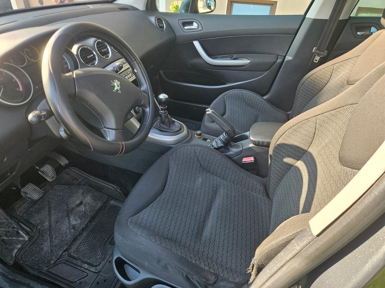 Peugeot 308 2.0 HDi 136CV aut. SW Ciel Féline 7 posti