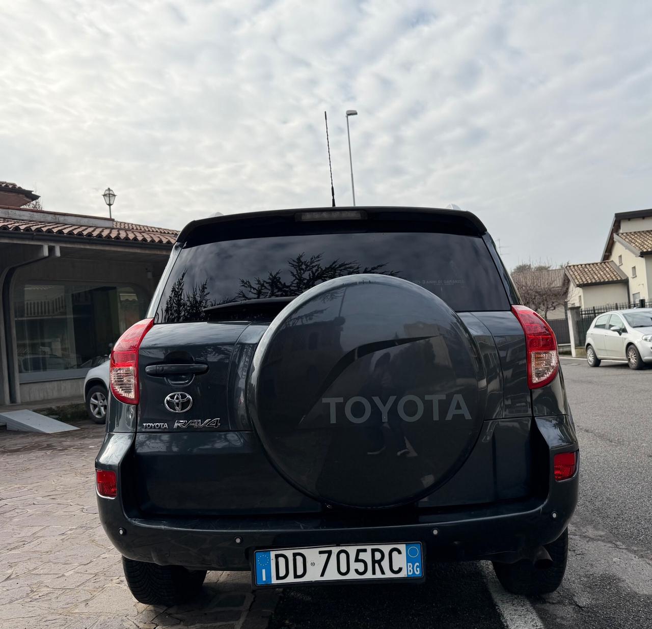 Toyota RAV 4 RAV4 2.2 D-4D 136 CV Sol