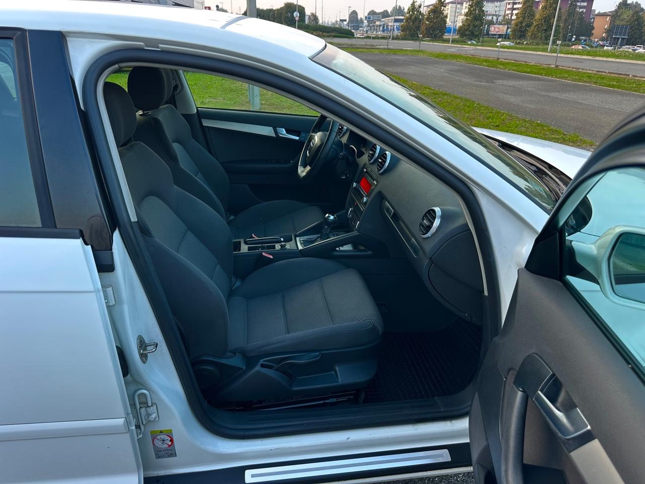 Audi A3 SPB 2.0TDi S tronic Attraction