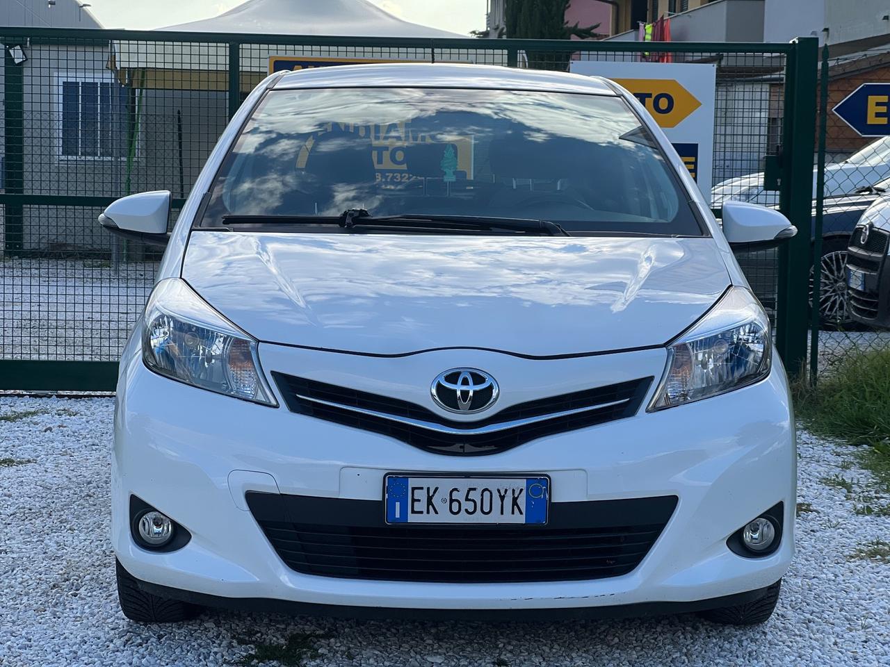 Toyota Yaris 1.0 5 porte Lounge