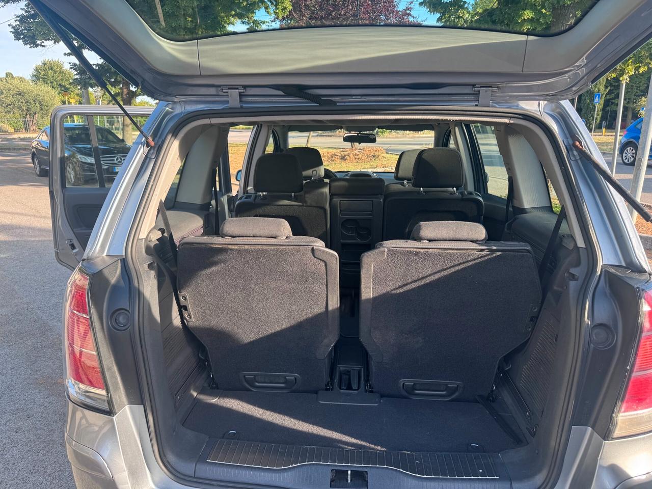 Opel Zafira 1.6 16V ecoM 94CV Cosmo