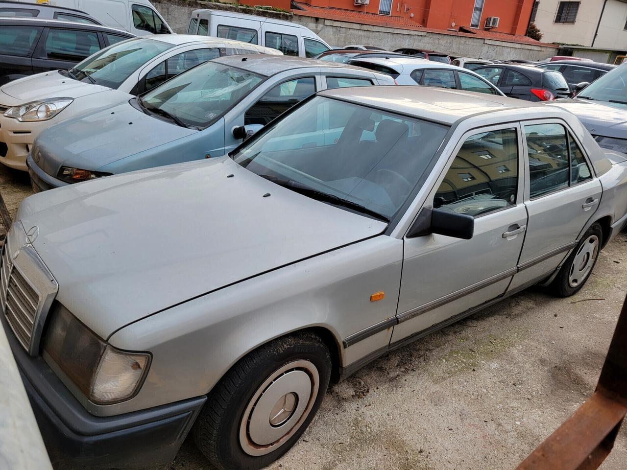 Mercedes-Benz E 200 122cv Gpl