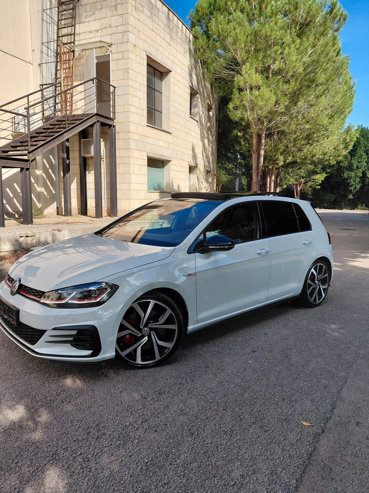 Volkswagen Golf GTI Performance 2.0 245 CV TSI DSG 5p. BMT