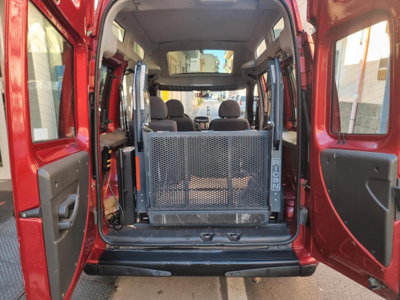 Fiat Doblo 1.9 JTD TETTO ALTO ALLESTIMENTO PER DISABILI