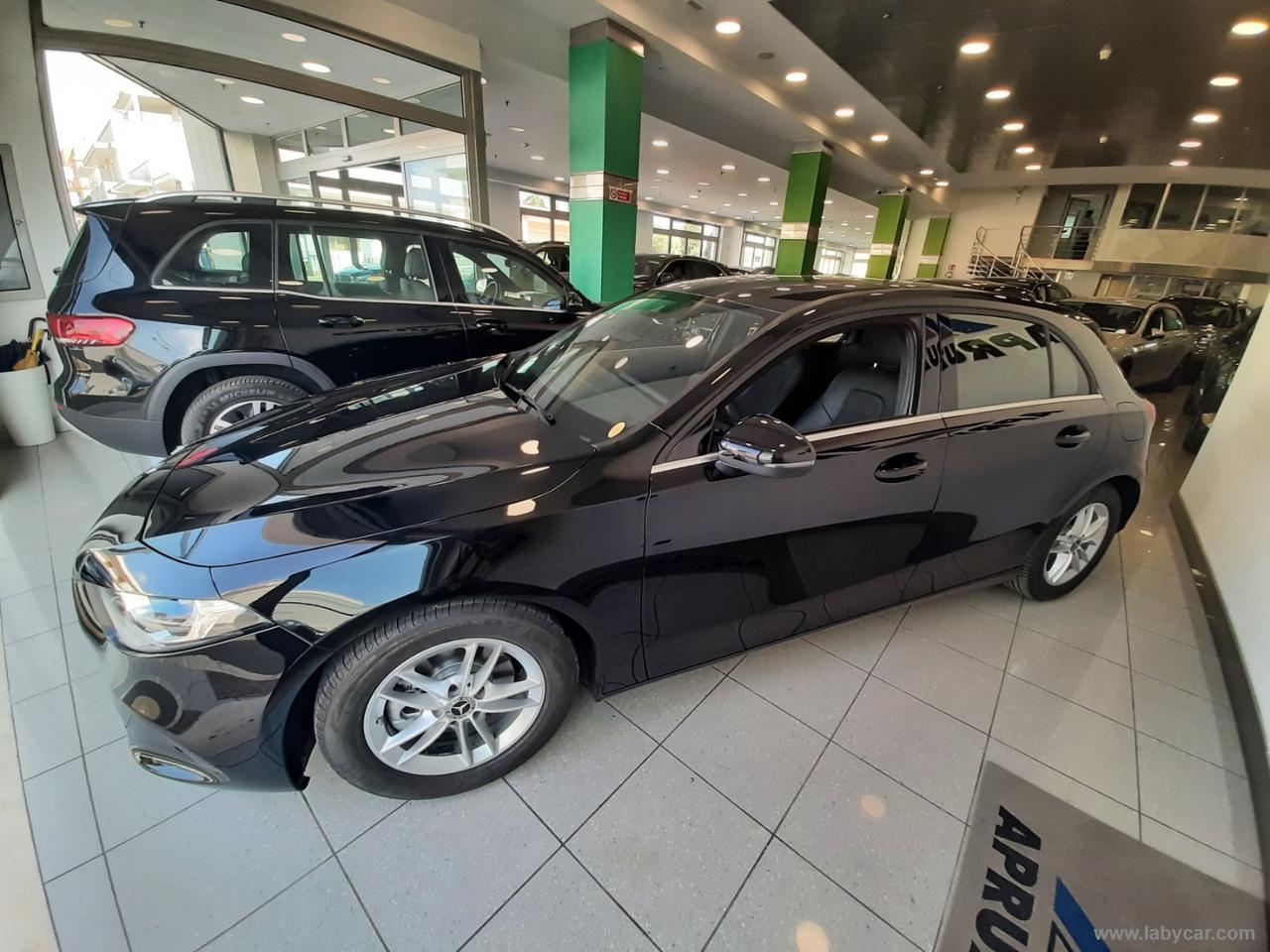 MERCEDES-BENZ A 180 d Automatic Business Extra