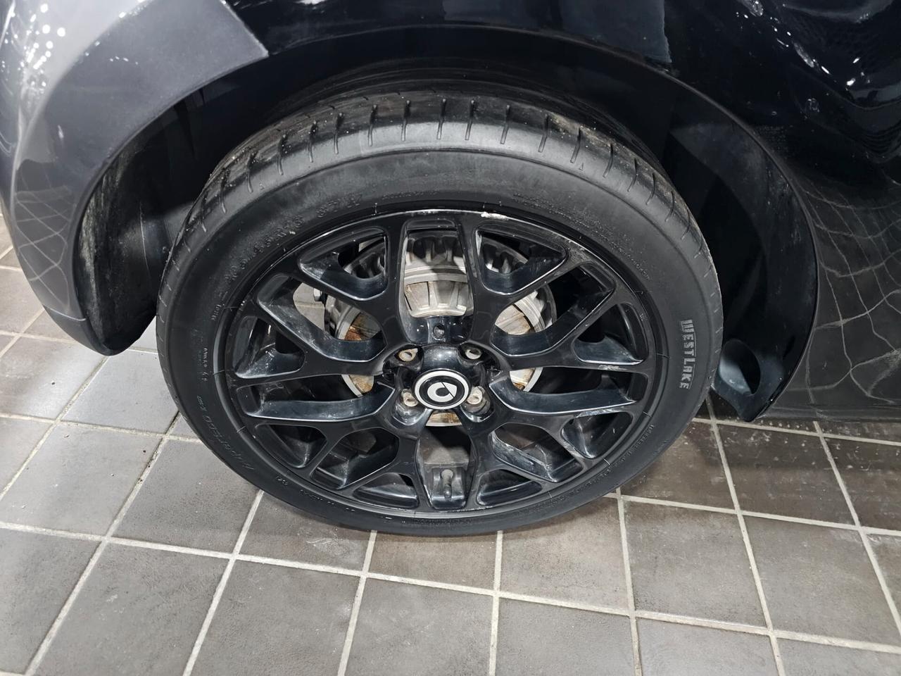 NUOVA SMART FORFOUR IDENTITY BLACK EDITION PASSION 0.9 BENZ 90CV TWINAMIC