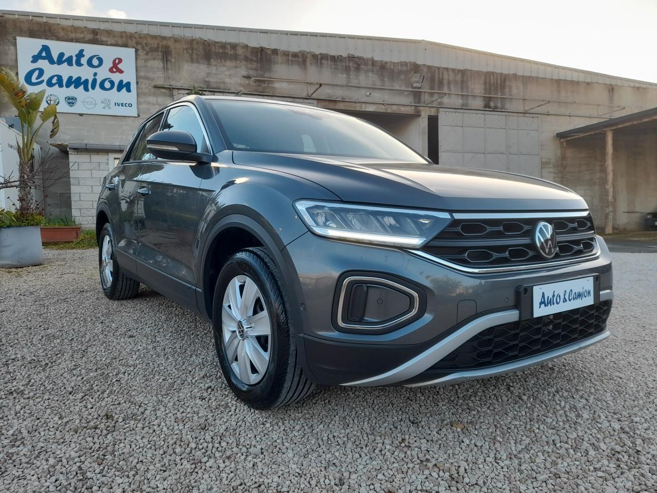 Volkswagen T-Roc 1.0 TSI anno 2022 solo 85.000km