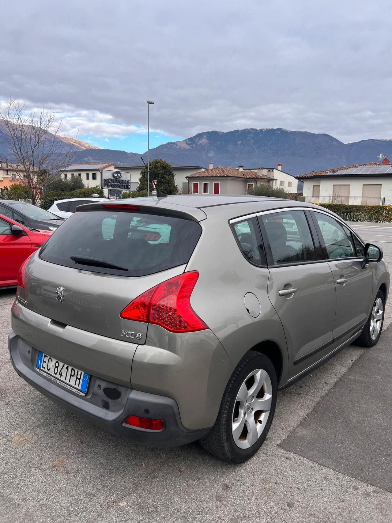 Peugeot 3008 1.6 HDi 110CV Business