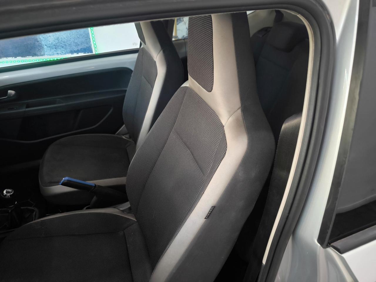 Volkswagen up! 1.0 75 CV 3p. high