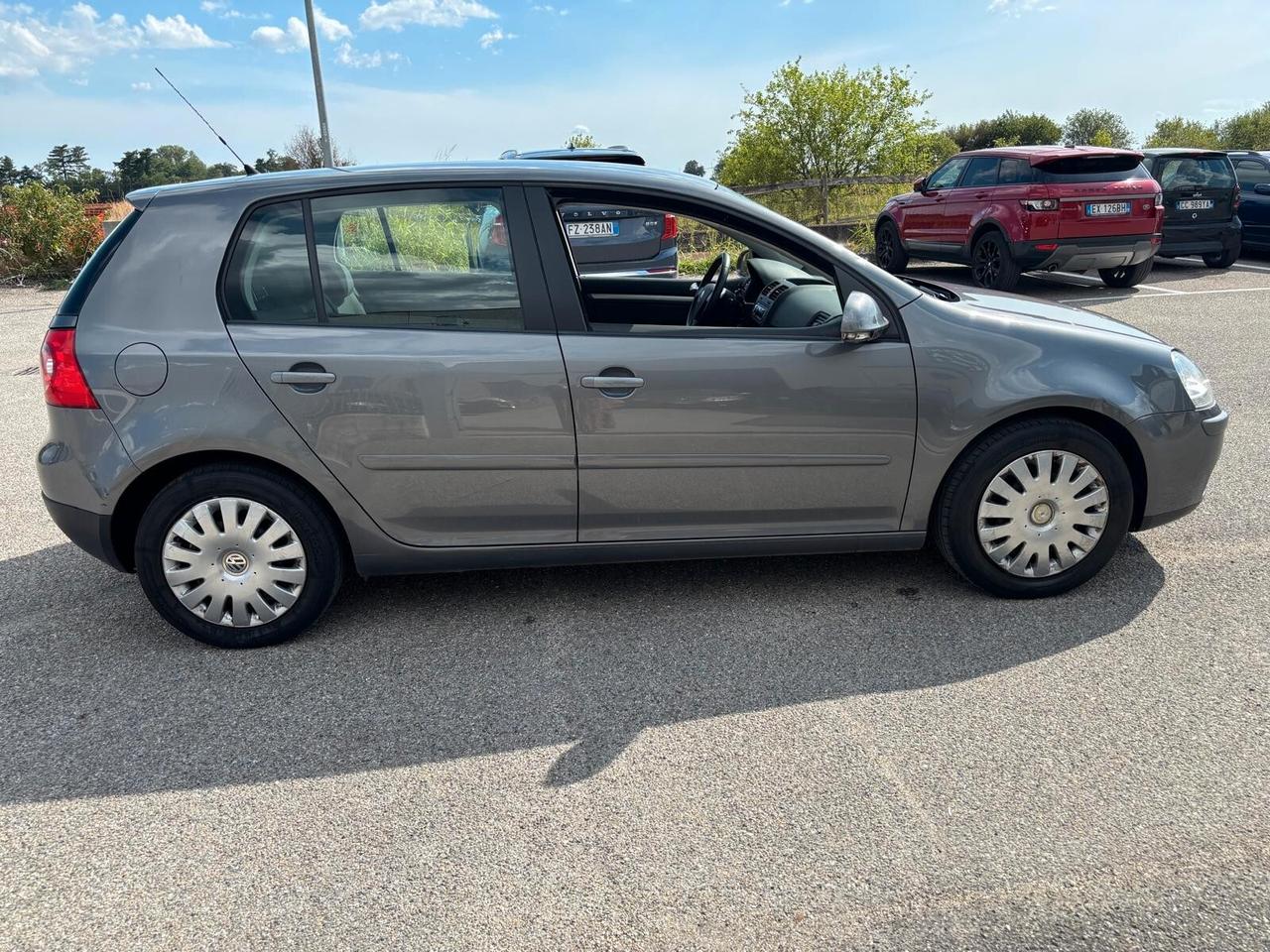 Volkswagen Golf 1.9 TDI DPF 5p. Comfortline SOLI 137595 KM UNICO PROPRIETARIO ADATTA AI NEOPATENTATI