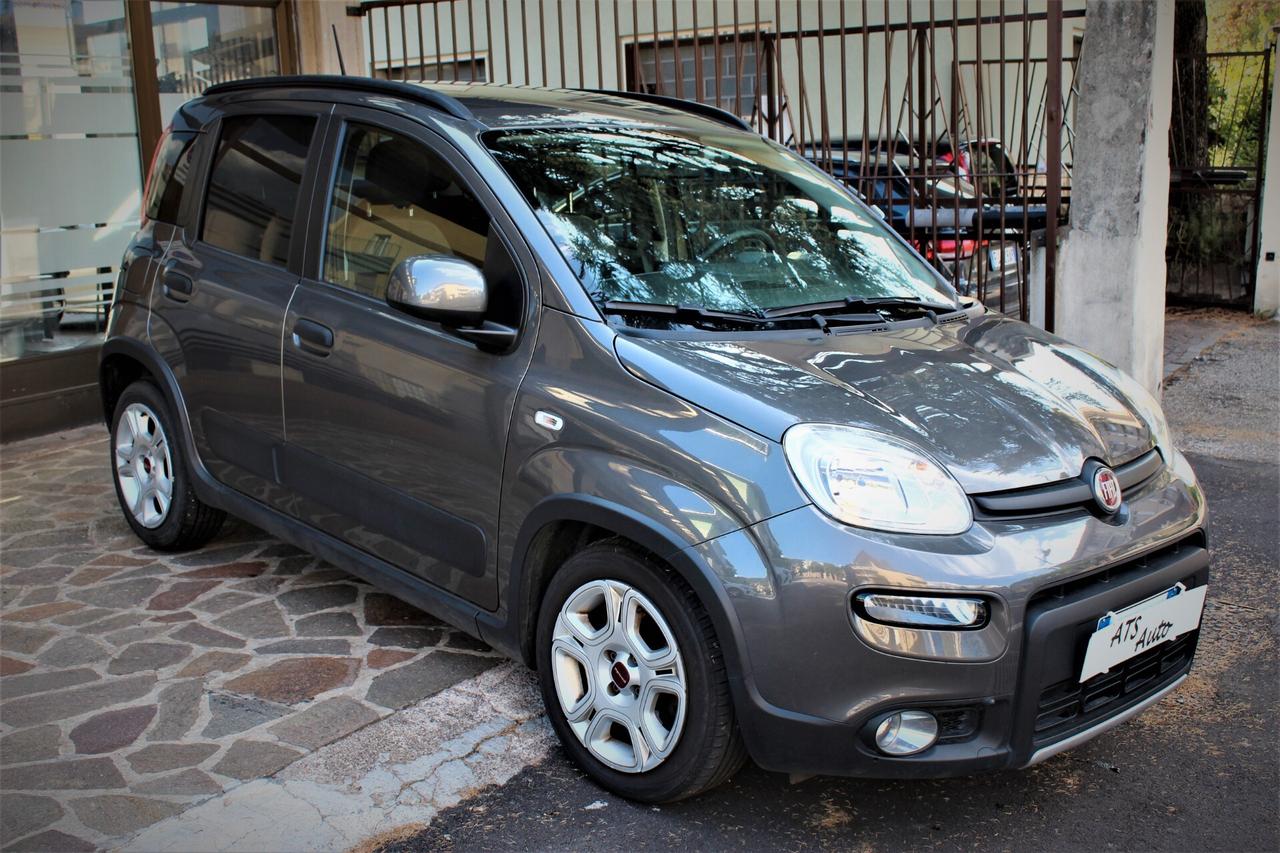 Fiat Panda 1.0 FireFly S&S Hybrid Garmin Full optional