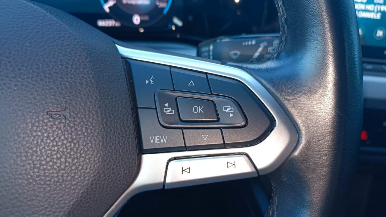 Volkswagen Golf 8 2.0 TDI 115 CV SCR Life