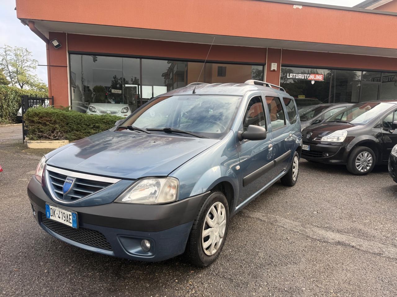 Dacia Logan MCV 1.6 16V 5 posti Lauréate