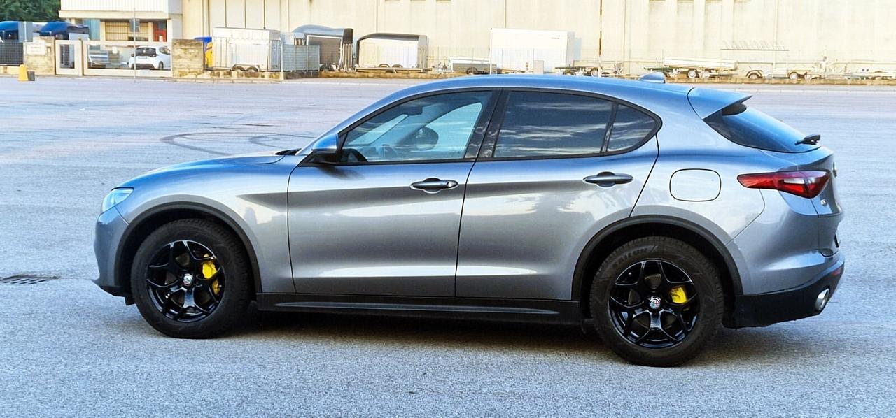 Alfa Romeo Stelvio 2.2 Turbodiesel 190 CV AT8 Q4