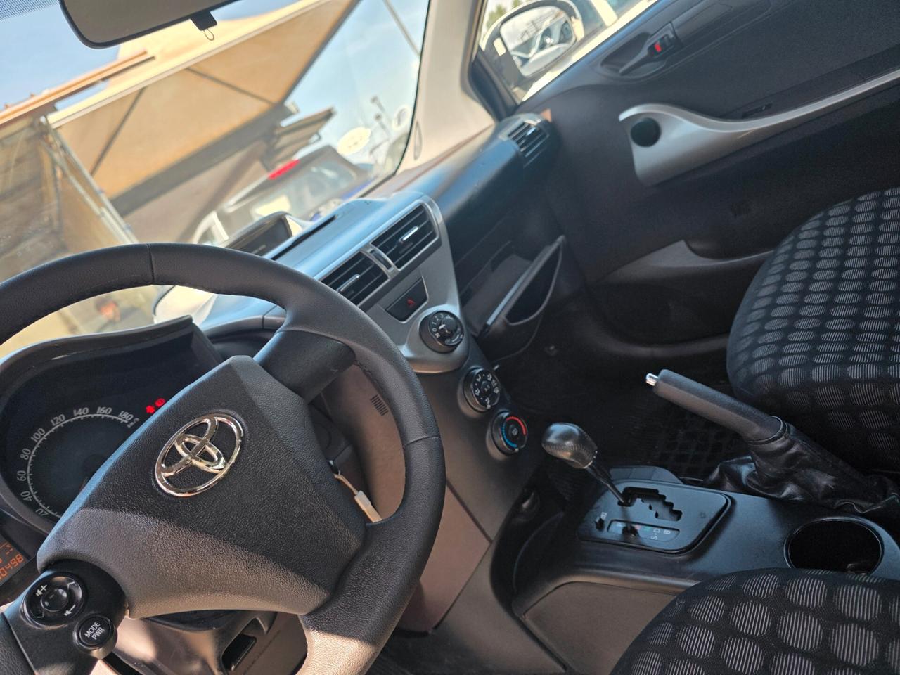 Toyota iQ 1.0 Multidrive